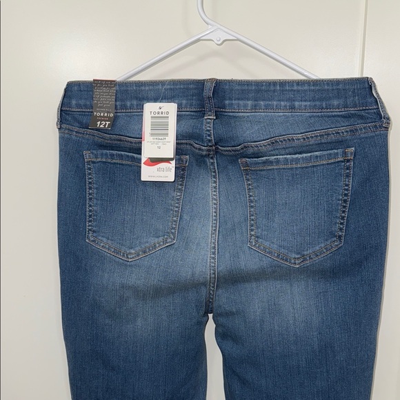 TORRID Women's Jeans Size 12 T Sky
High Skinny Heartthrob NWT - Picture 7 of 10